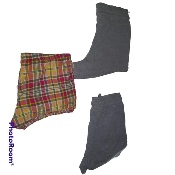 BUNDLE OF 3 SHORTS WOMEN's SIZE SMALL (XS/S) - Picture 3 of 12